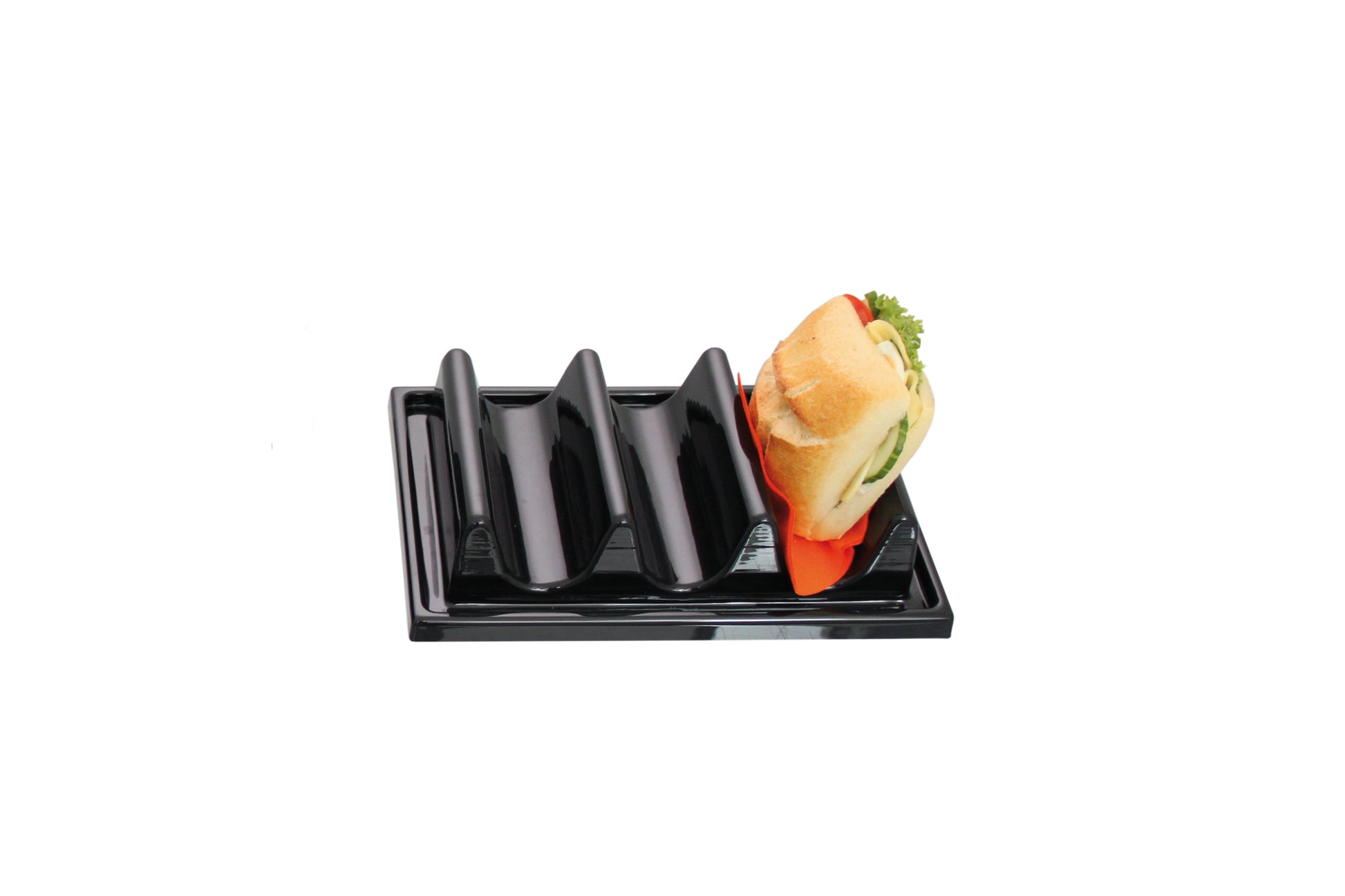 Schwarze Servierplatte mit Sandwich.