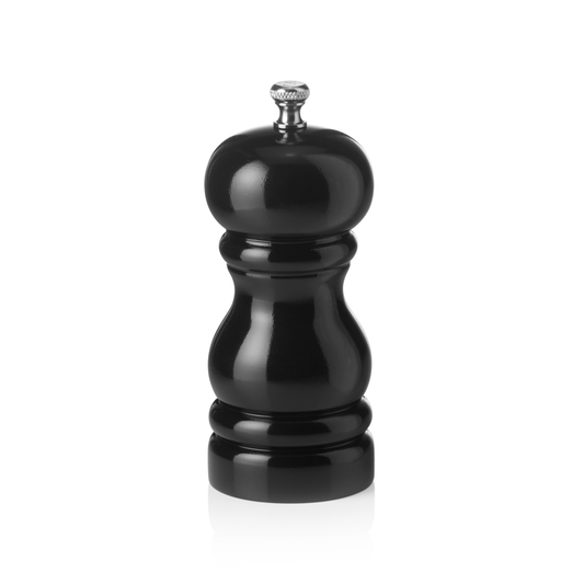 Schwarze Pfeffermühle auf weißem Hintergrund.