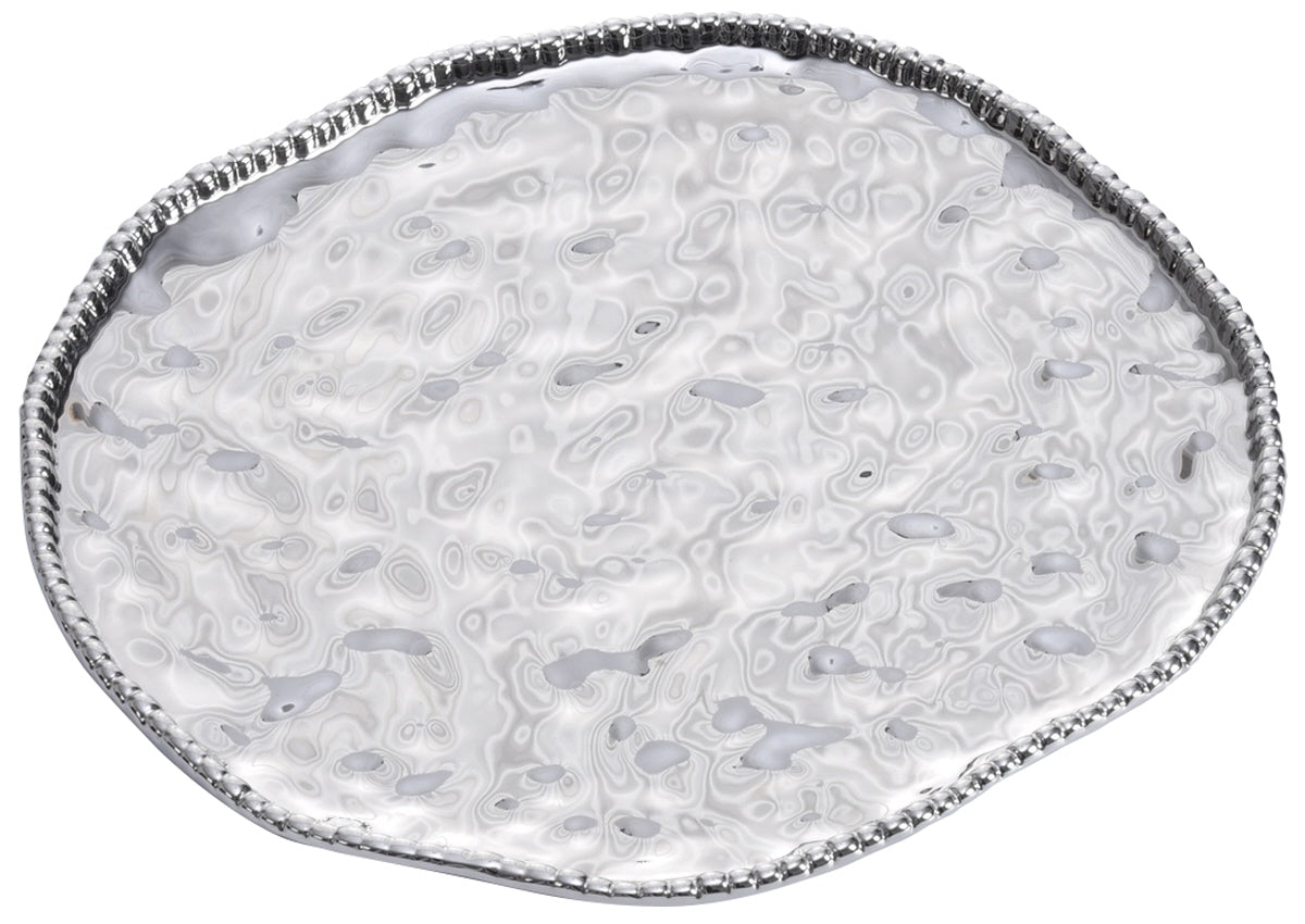 Aluminium-Serviertablett mit Wasserflecken