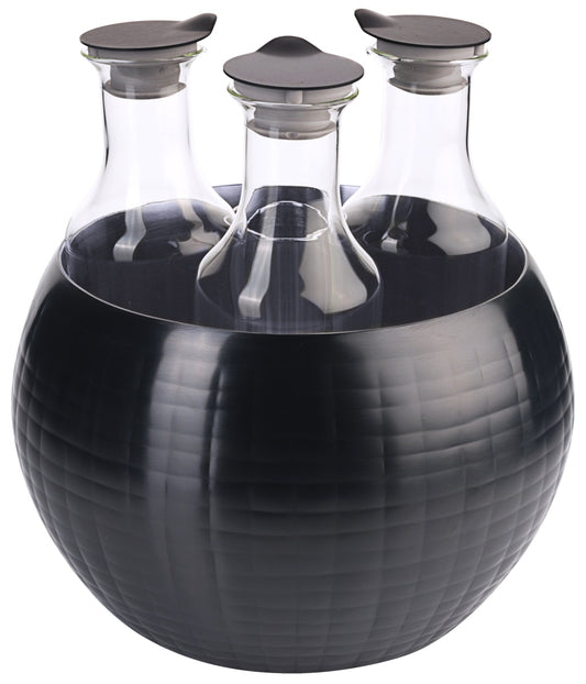 Glasflaschen mit dunkler Flüssigkeit