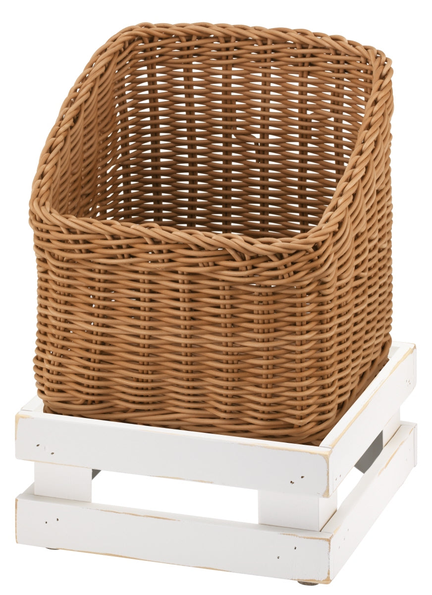 B2B Gastronomie: Rattankorb auf Holzpalette