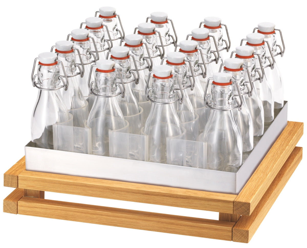 B2B Glasflaschen auf Holzgestell