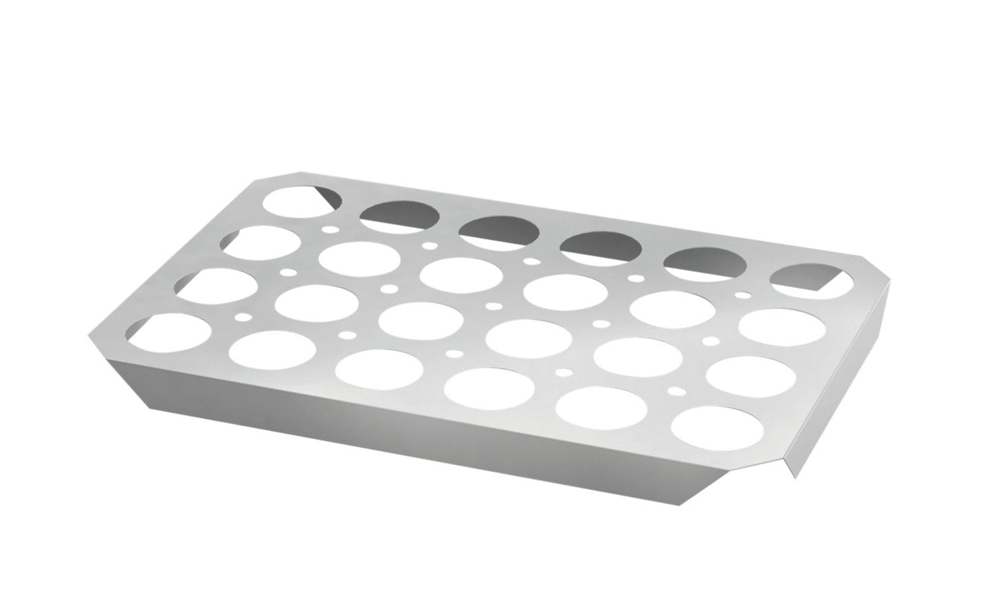 Edelstahl-Gastronomie-Behälter mit Löchern.