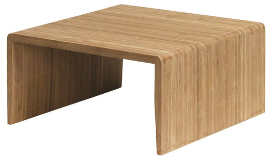 Holztisch für Gastronomie-Bereich