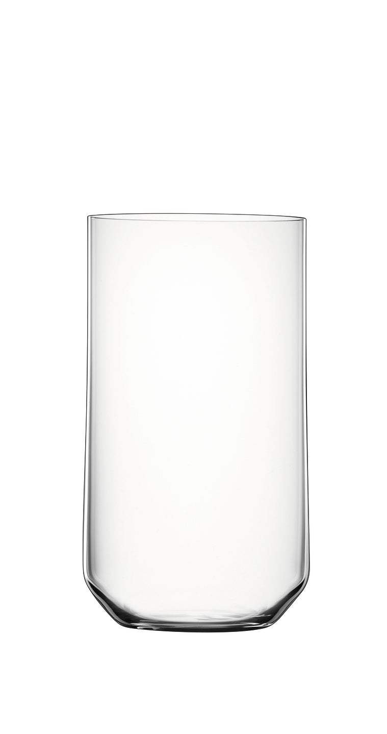 Leeres Glas für Gastronomie.