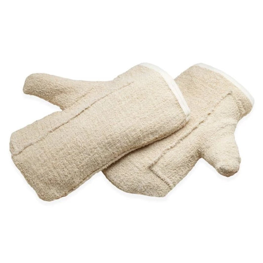Zwei beige Ofenhandschuhe aus Stoff.