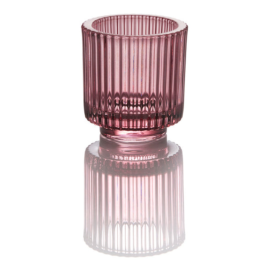 Rosa Glasvase mit reflektierender Oberfläche.