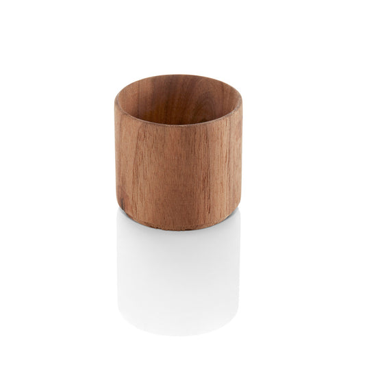 Holzbecher für Gastronomiebedarf.