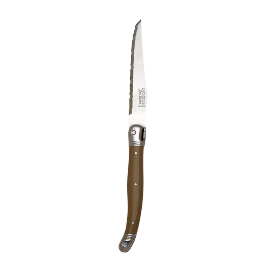 Braunes Messer mit gezackter Klinge.