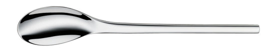Silberner Löffel auf weißem Hintergrund.