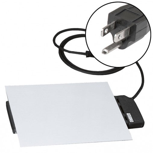 Elektrische Heizplatte mit Stecker.