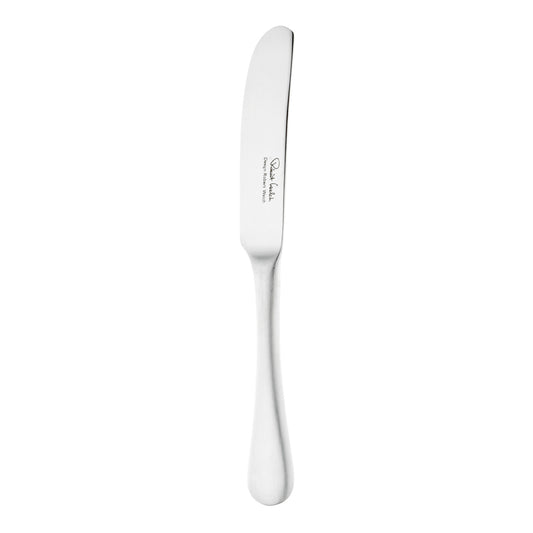 Silbernes Buttermesser auf weißem Hintergrund.