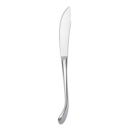Silbernes Buttermesser auf weißem Hintergrund.