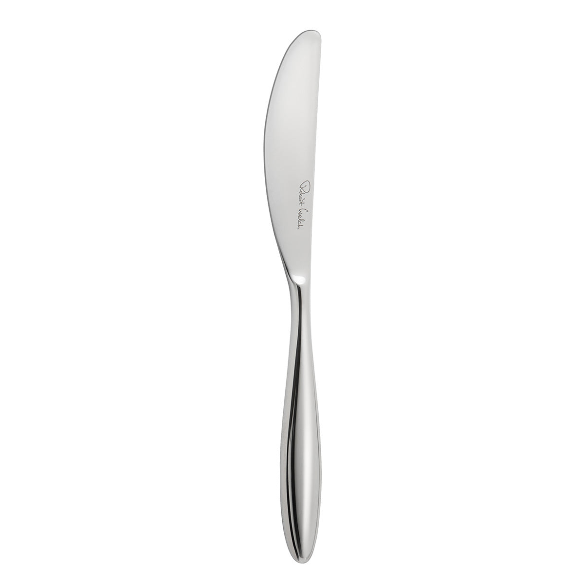 Silbernes Buttermesser auf Weiß.