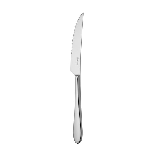 Silbernes Steakmesser auf weißem Hintergrund.