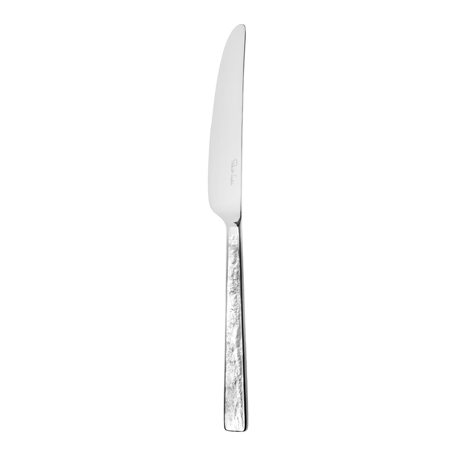 Silbernes Messer auf weißem Hintergrund.