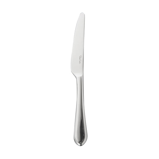 Silbernes Messer auf weißem Hintergrund.