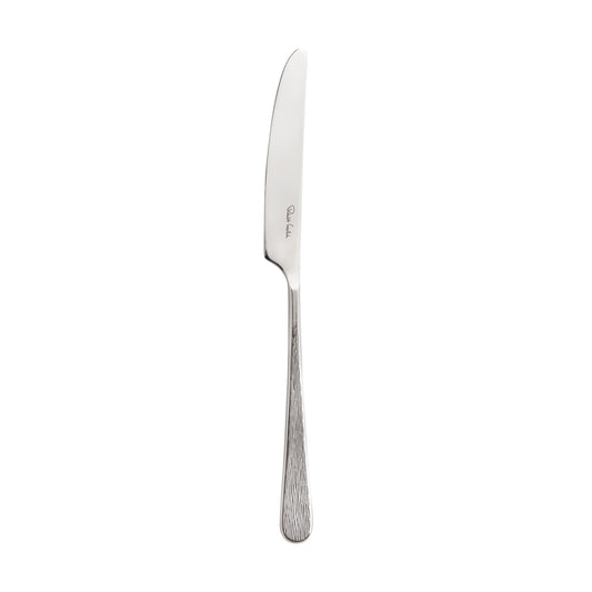 Silbernes Messer auf weißem Hintergrund.