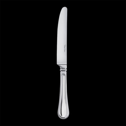 Silbernes Messer auf schwarzem Hintergrund.