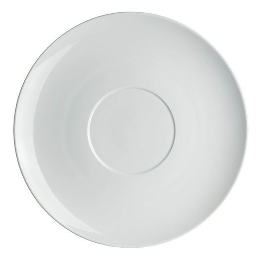 Weißer Porzellanteller, schlichtes Design.