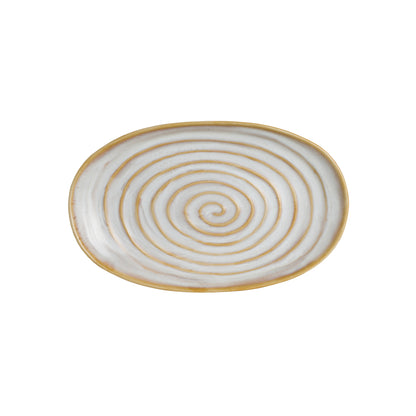 Ovaler Teller mit Spiralmuster.