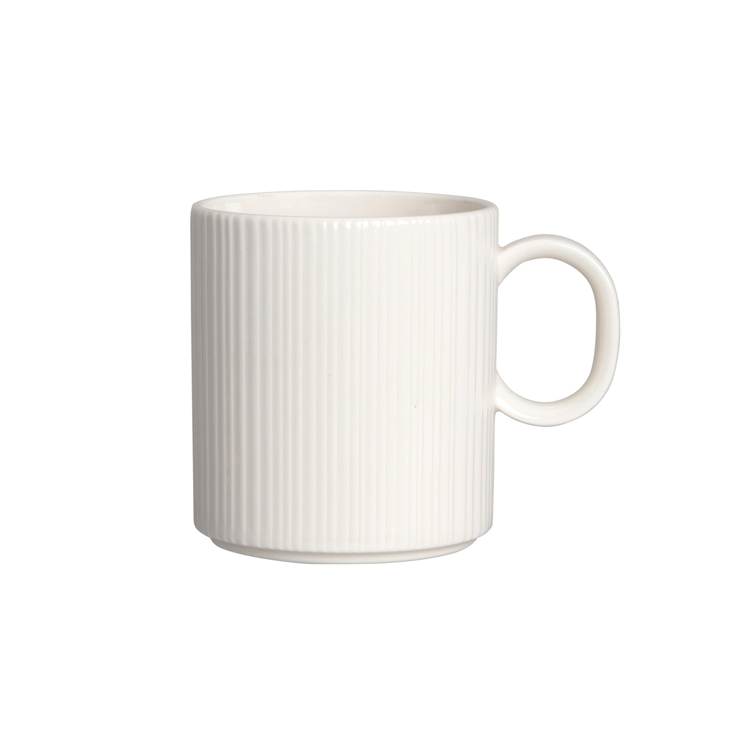 Weiße, geriffelte Kaffeetasse.
