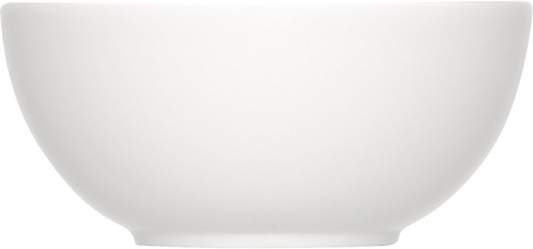 Weiße Schüssel auf weißem Hintergrund.