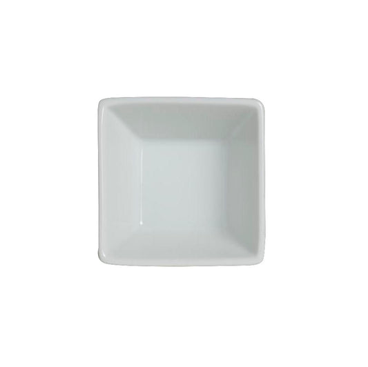 Quadratische, weiße Porzellanschale oben.