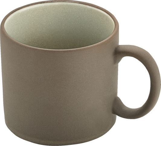 Braune Tasse mit Henkel.