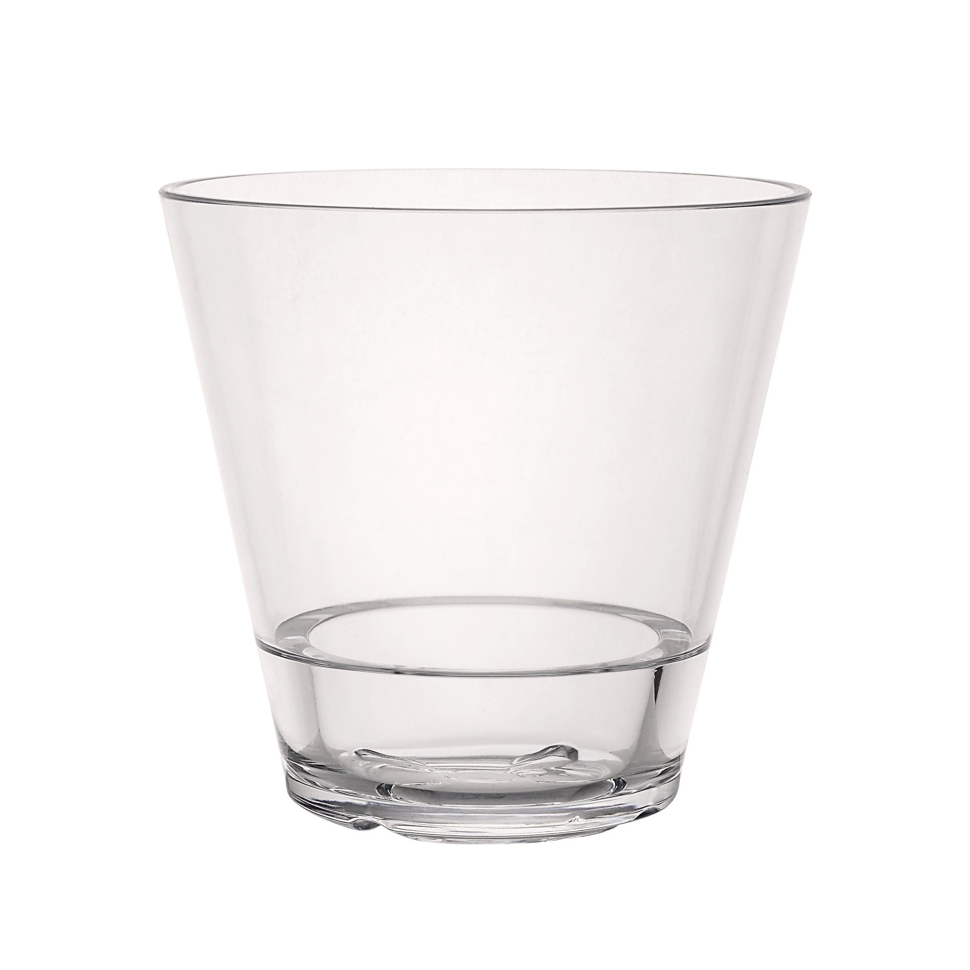 Leeres, transparentes Trinkglas.