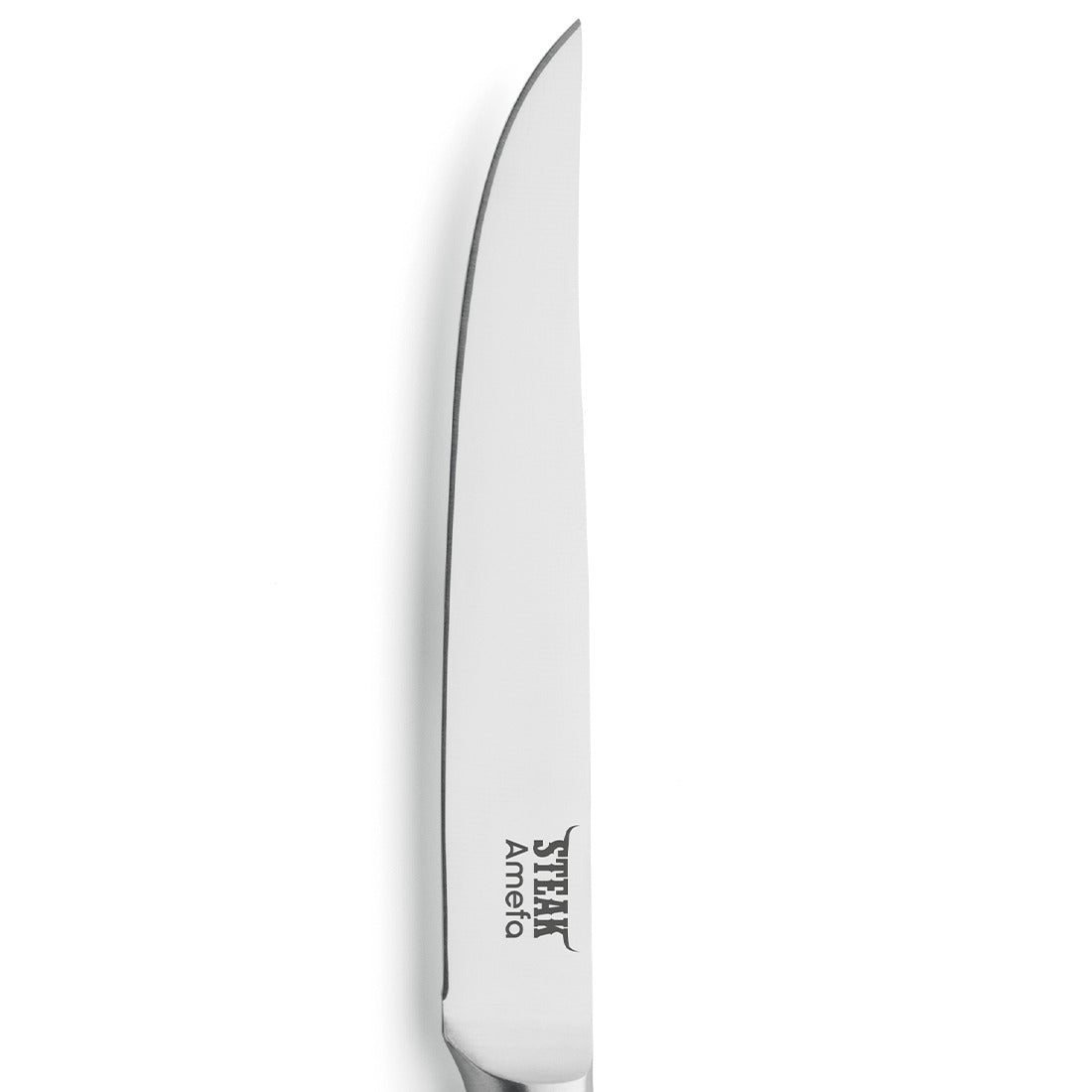 Schwarzes Steakmesser auf weißem Hintergrund.