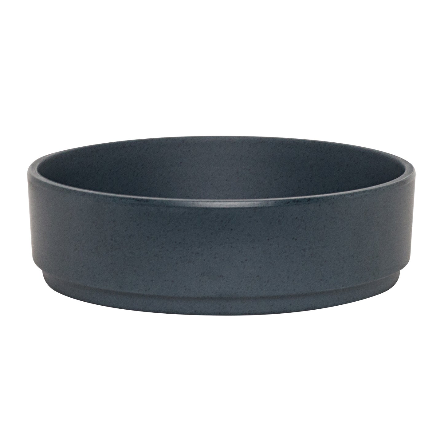 Dunkle, runde, flache Schale.