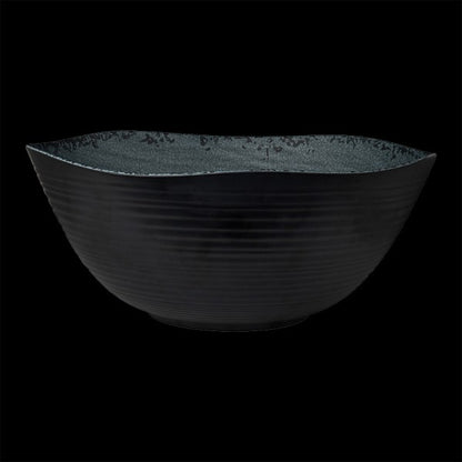 Schwarze, moderne Schüssel, wellenförmig.