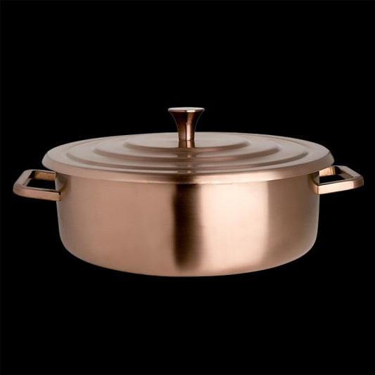 Kupferner Kochtopf mit Deckel.
