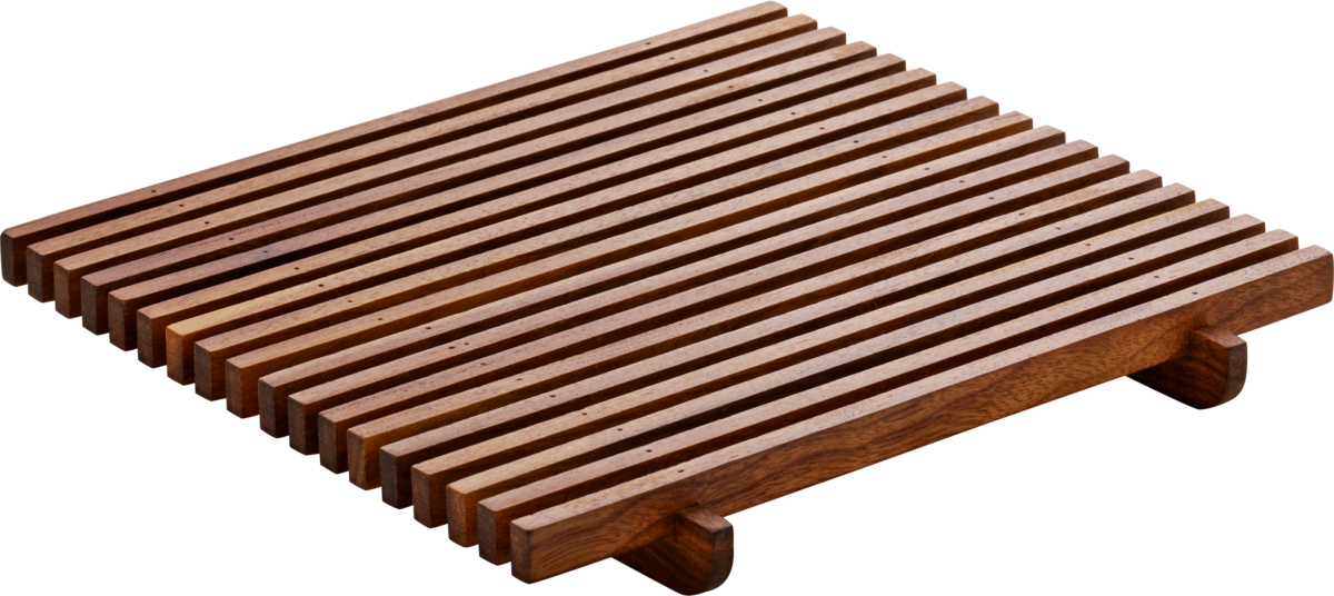 Holzuntersetzer mit Lamellenstruktur.
