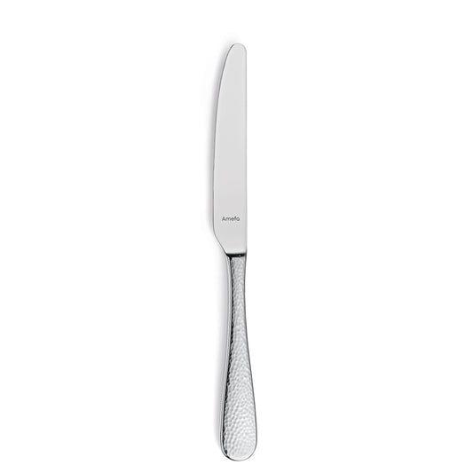 Silbernes Messer mit gehämmertem Griff.