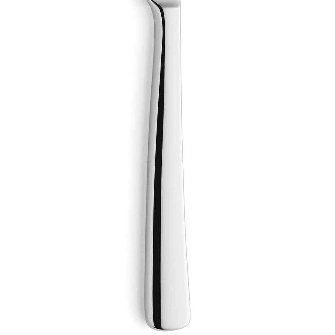 Silbernes Messer auf weißem Hintergrund.