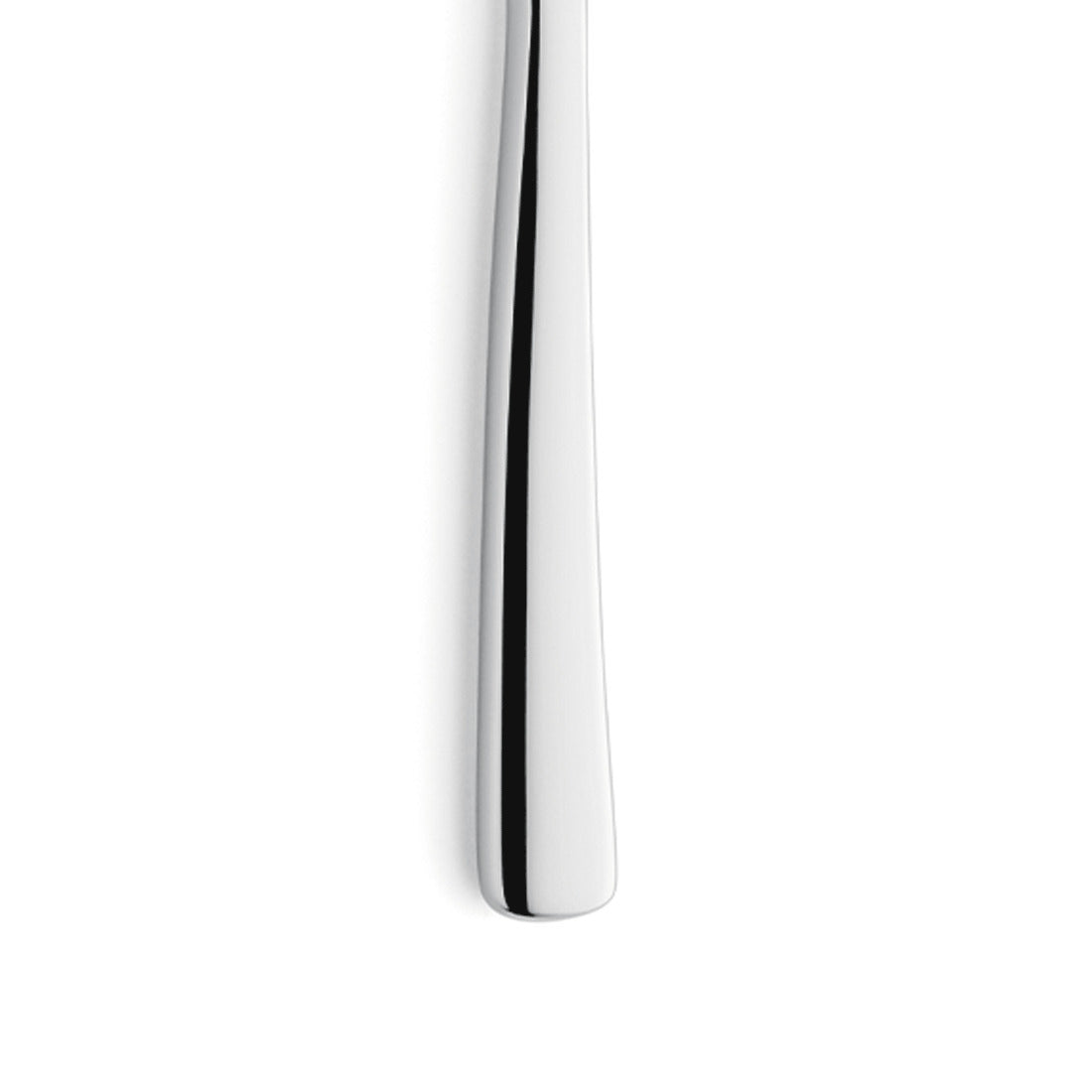 Silbernes Messer auf weißem Hintergrund.