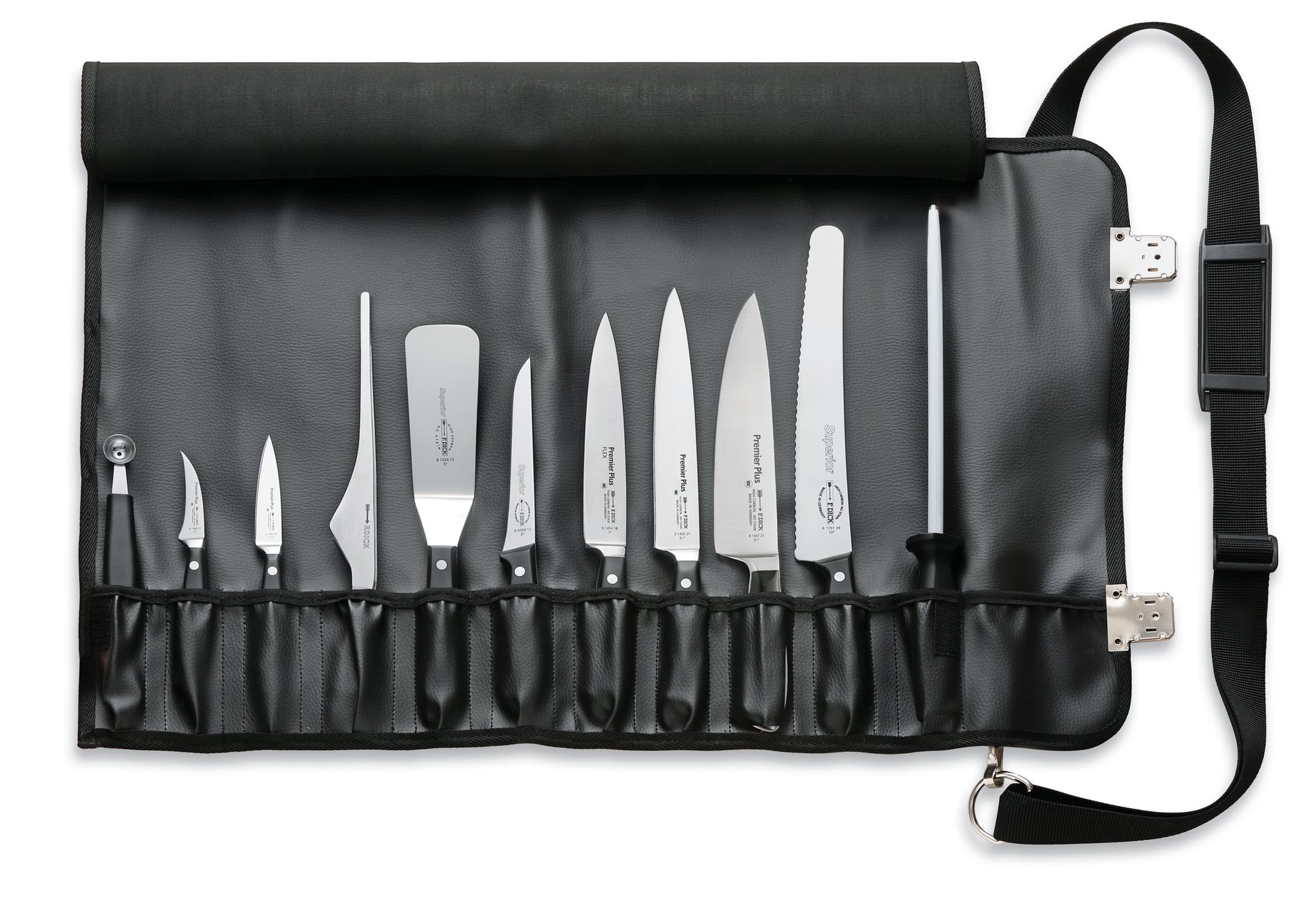 Messerset in schwarzer Tasche.