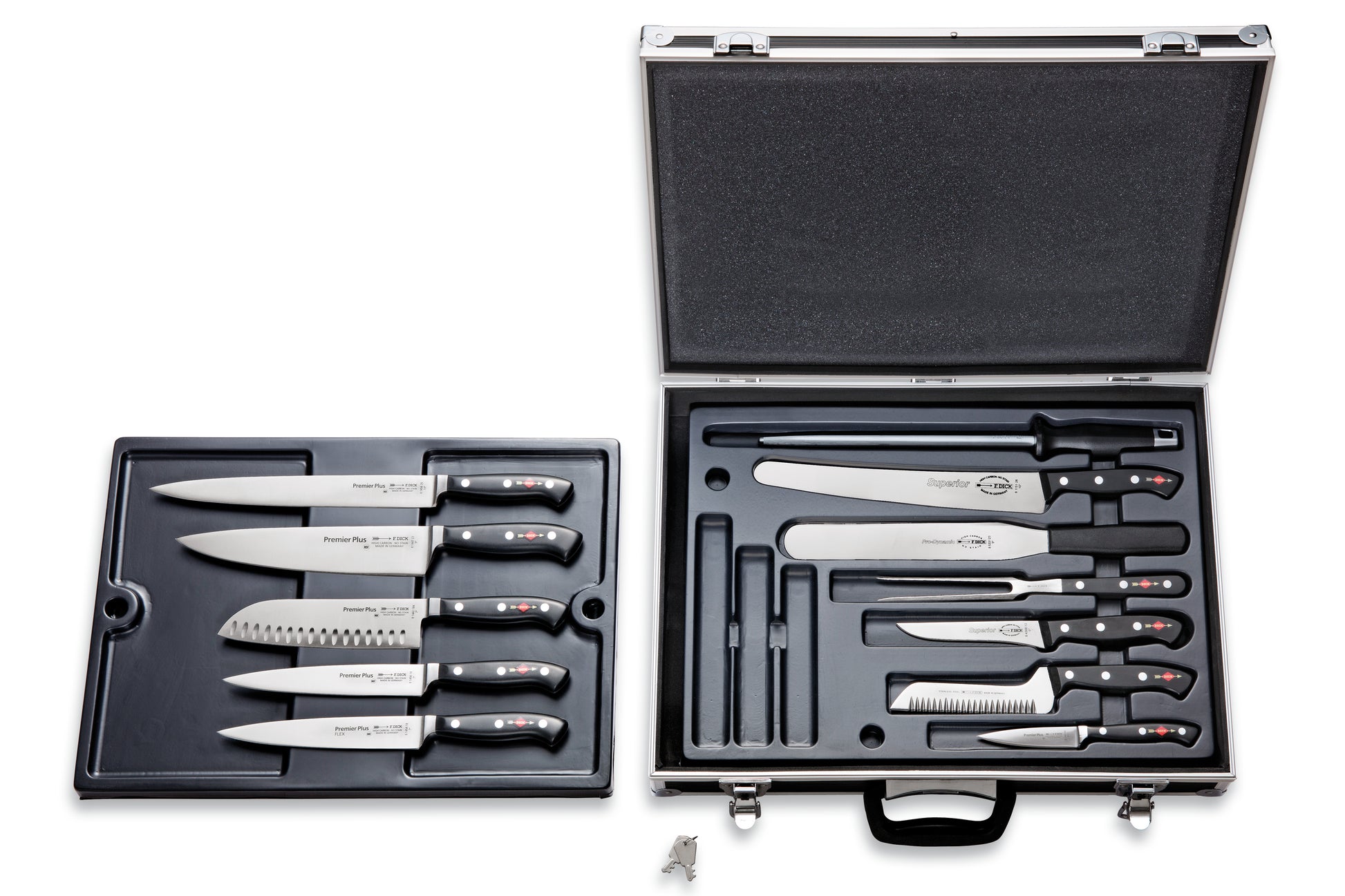 Messerset in einem Koffer.