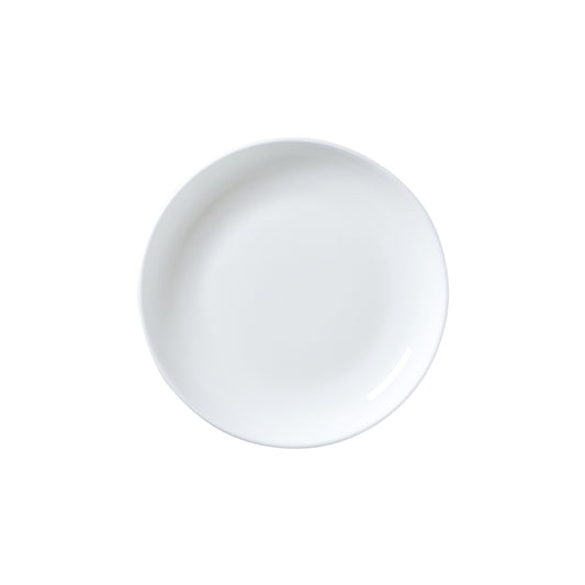 Leerer weißer Teller, minimalistisch.