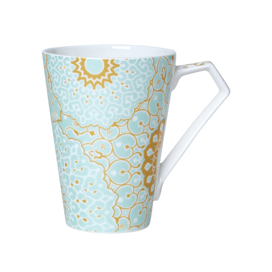Tasse mit floralem Muster.