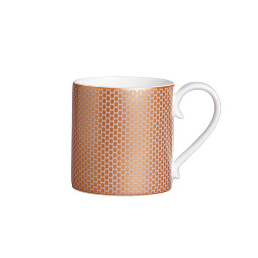 Tasse mit geometrischem Muster.
