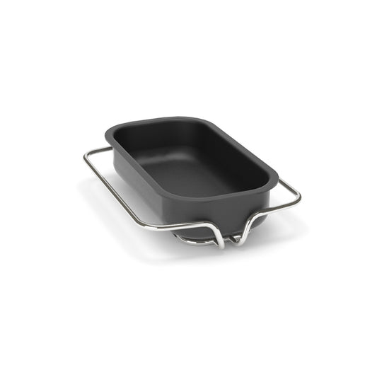 Gastronomiebehälter mit Metallgestell.
