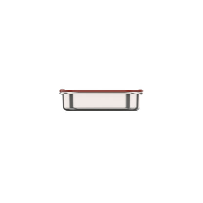 Edelstahlbehälter mit rotem Deckel.