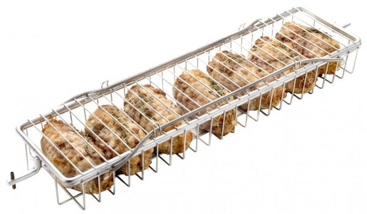 Gitterkorb mit gegrilltem Fleisch.