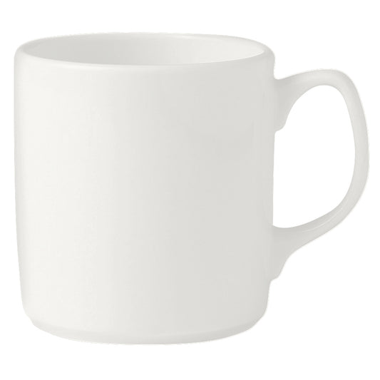Weiße Tasse auf weißem Hintergrund.
