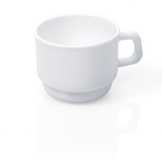 Weiße Tasse auf weißem Hintergrund.