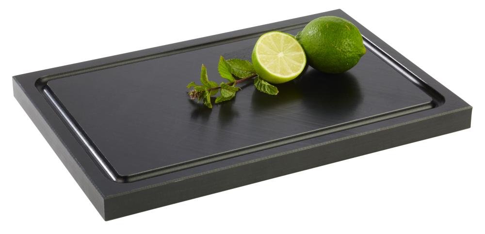 Lime, Minze auf schwarzem Serviertablett