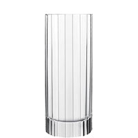 Transparentes Glas mit vertikalen Streifen